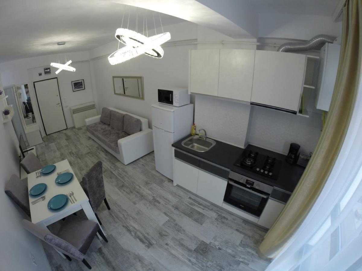 911 Cazare Mamaia Buitenkant foto