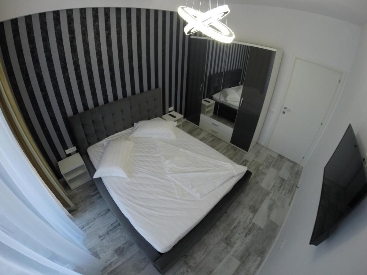 911 Cazare Mamaia Buitenkant foto