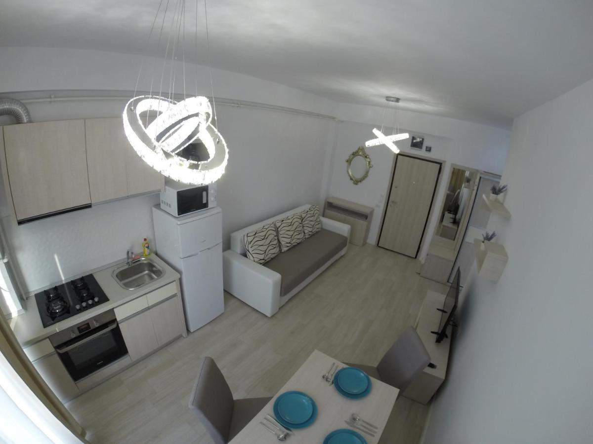 911 Cazare Mamaia Buitenkant foto
