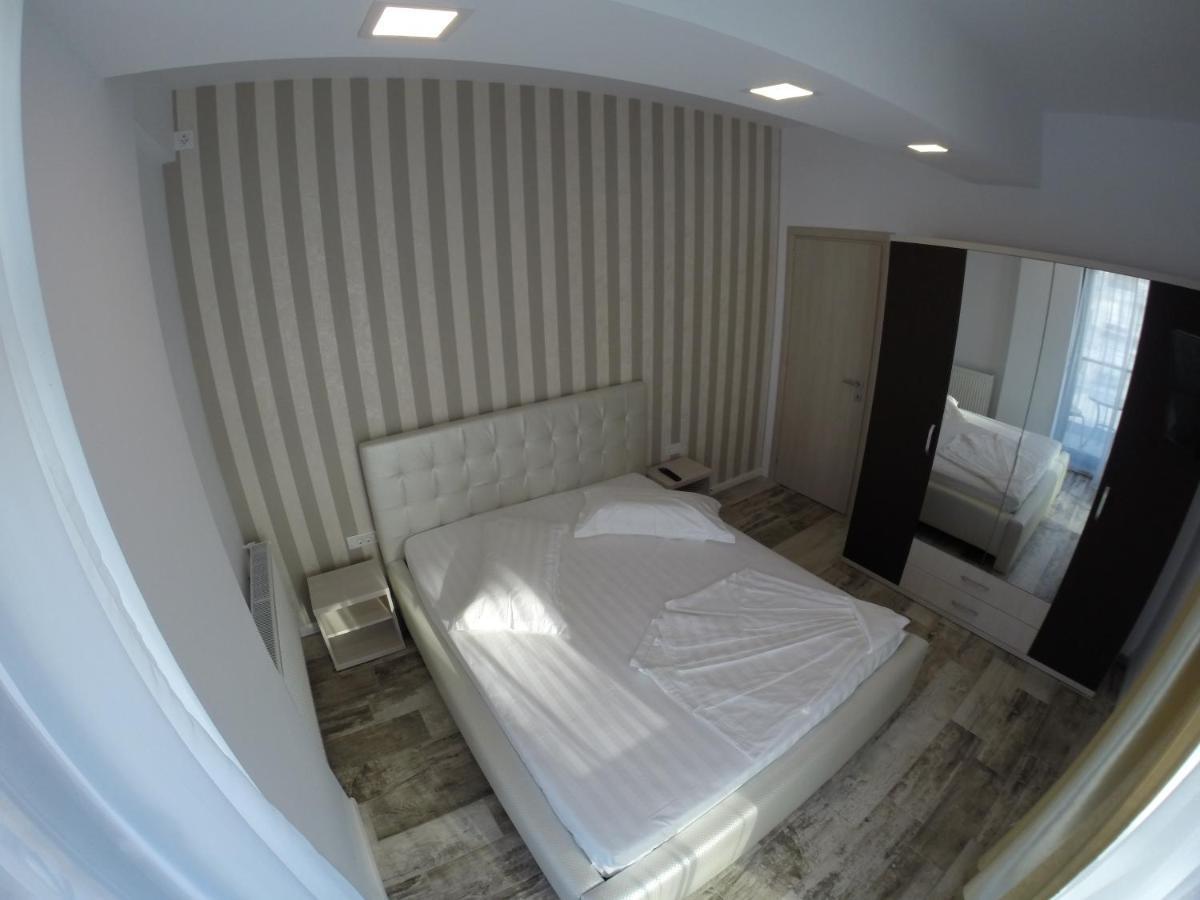 911 Cazare Mamaia Buitenkant foto